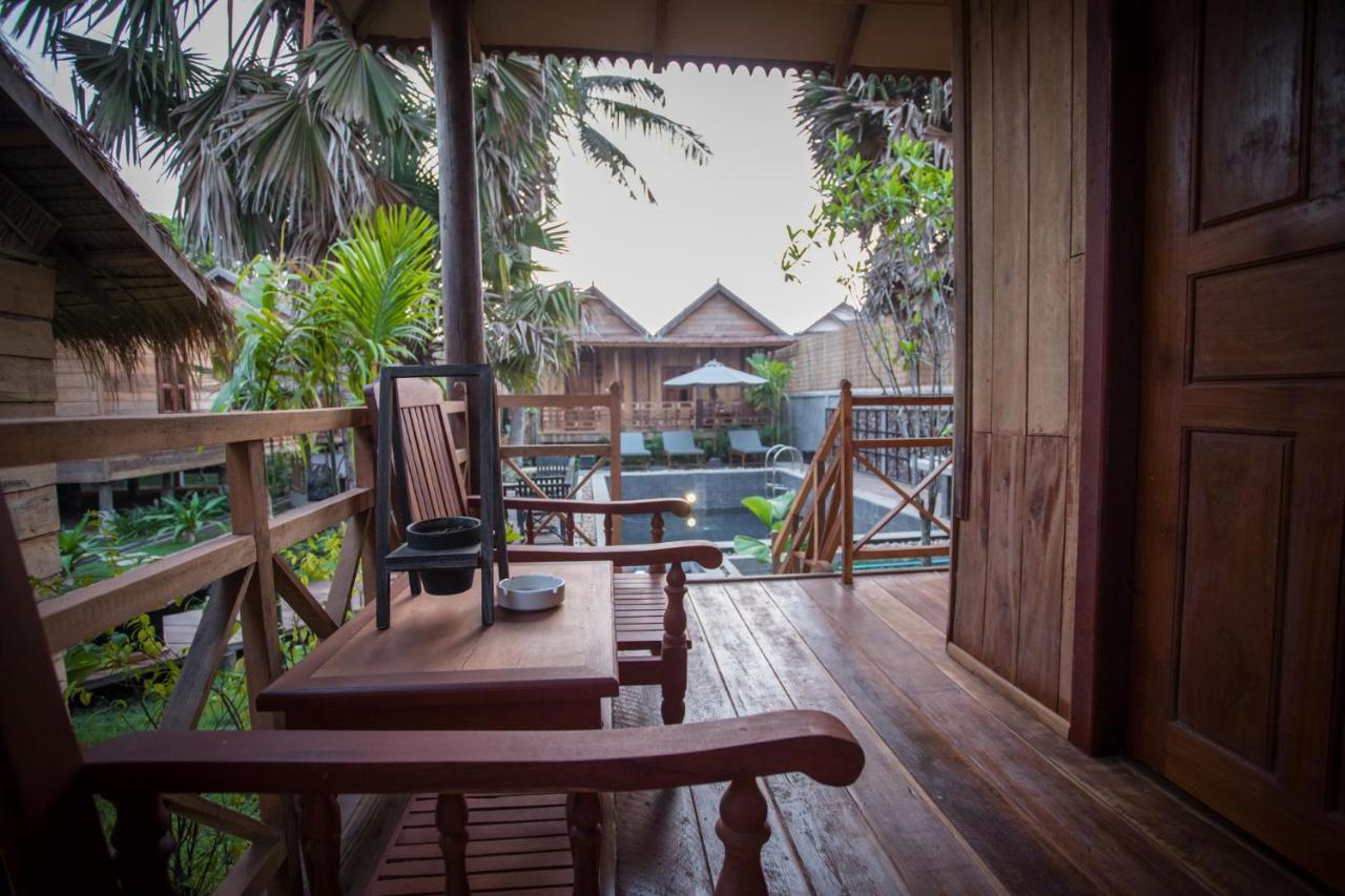 Отель The Wood Family Retreat Phumi Trapeang Rung Экстерьер фото