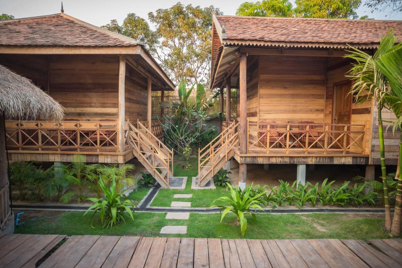 Отель The Wood Family Retreat Phumi Trapeang Rung Экстерьер фото